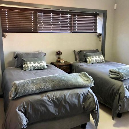 Steenbokkie Holiday Home 兰格班 外观 照片